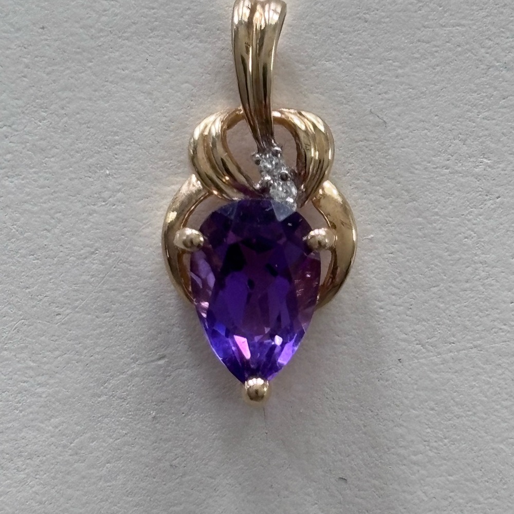 14K Yellow Gold Pendant w/Anethyst/Dia